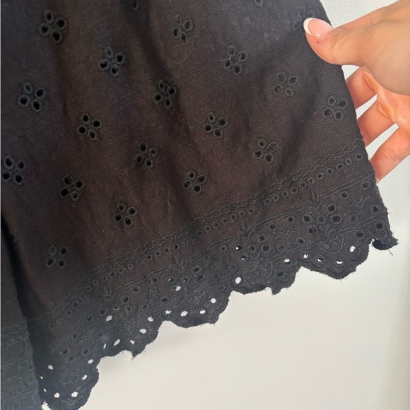 DEX EYELET EMBROIDERED PULL ON SHORTS - Picture 4 of 7